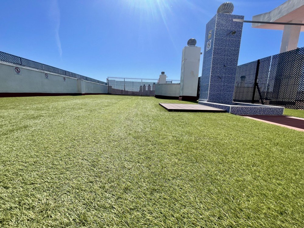 PRECIOSO ÁTICO CON PISCINA COMUNITARIA EN TORREVIEJA