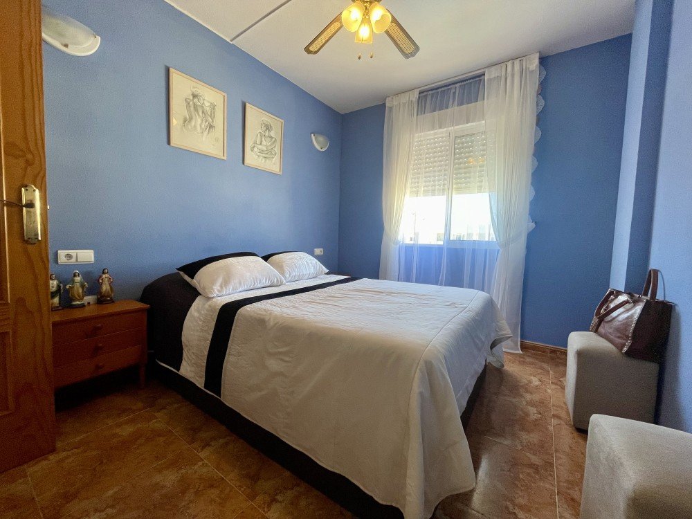PRECIOSO ÁTICO CON PISCINA COMUNITARIA EN TORREVIEJA