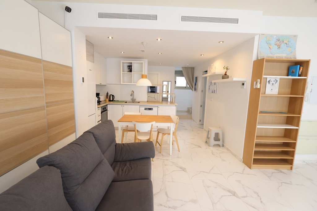 VILLA INDEPENDIENTE CON PISCINA PRIVADA EN ORIHUELA COSTA