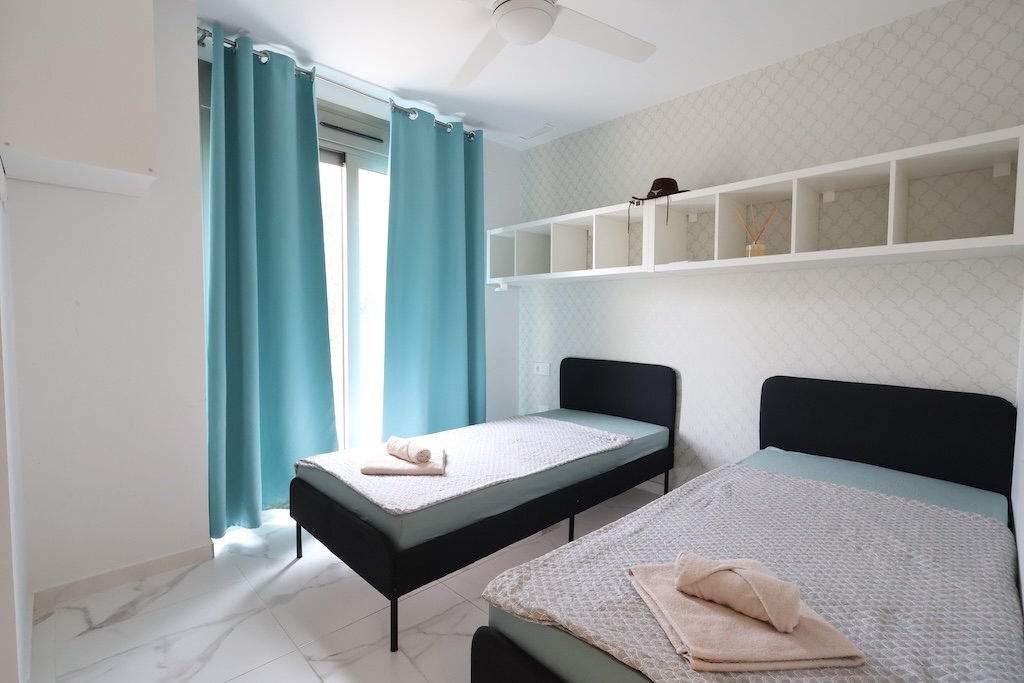 VILLA INDEPENDIENTE CON PISCINA PRIVADA EN ORIHUELA COSTA