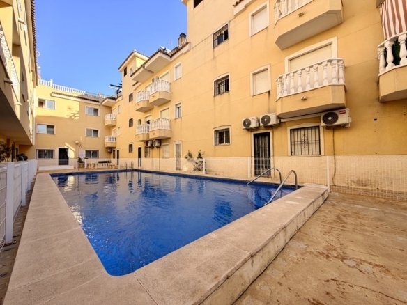 APARTMENT WITH COMMUNAL POOL IN FORMENTERA DEL SEGURA