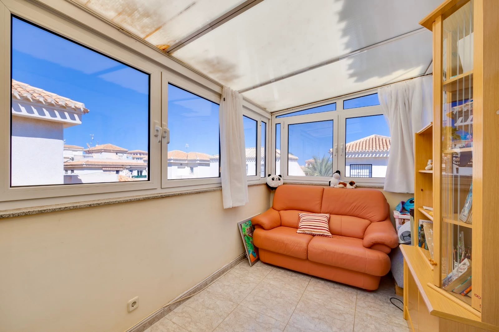 DETACHED VILLA IN PLAYA FLAMENCA, NEAR LA ZENIA BOULEVARD