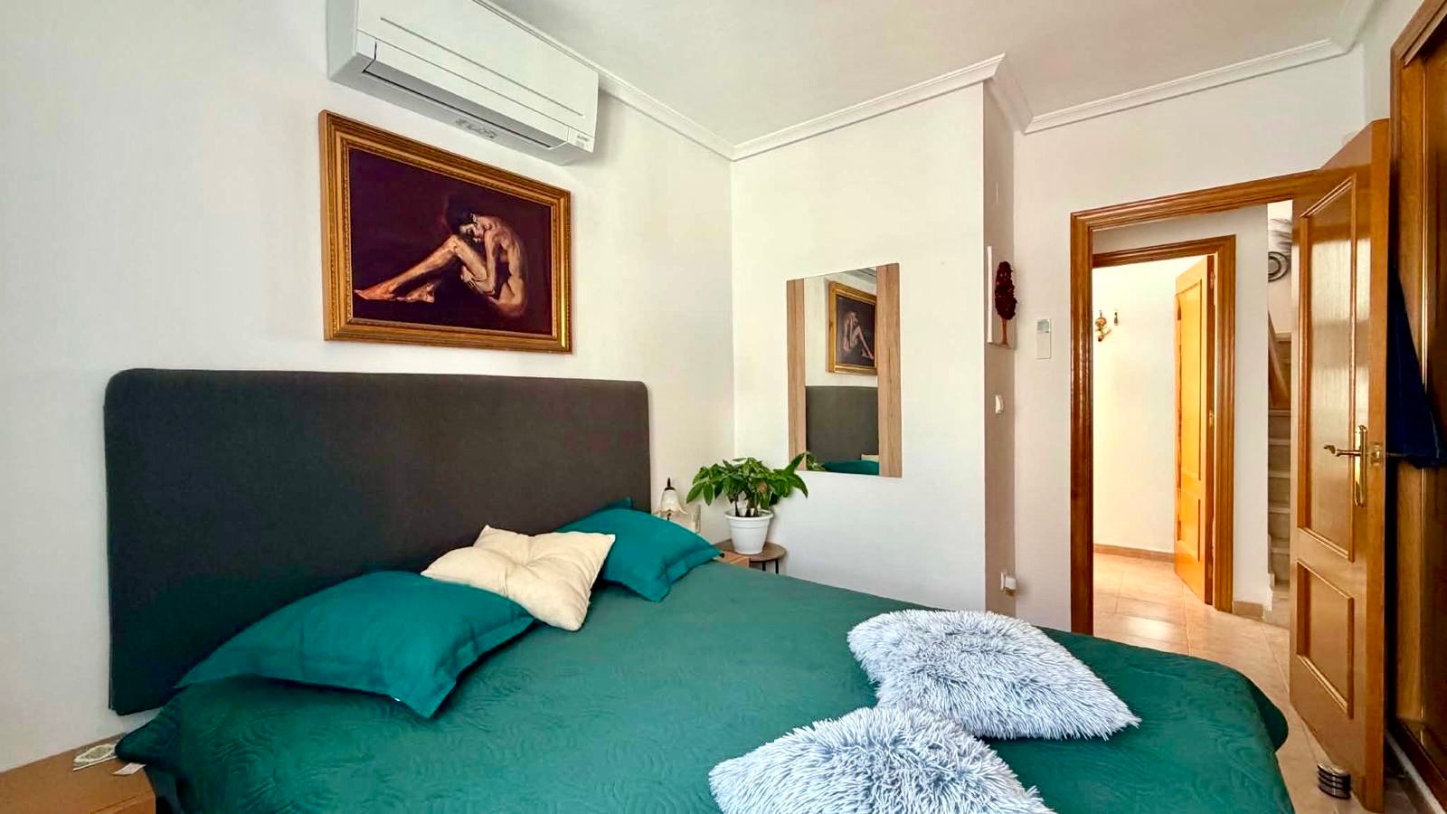 BEAUTIFUL QUAD PROPERTY FOR SALE IN LA MARINA WITH SEA VEIWS