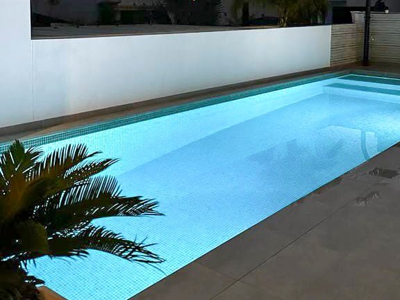 AMAZING SEMI DETACHED VILLA IN URB. LA MARINA
