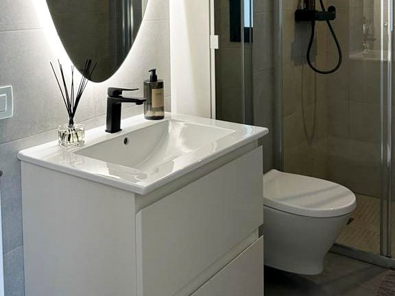 AMAZING SEMI DETACHED VILLA IN URB. LA MARINA
